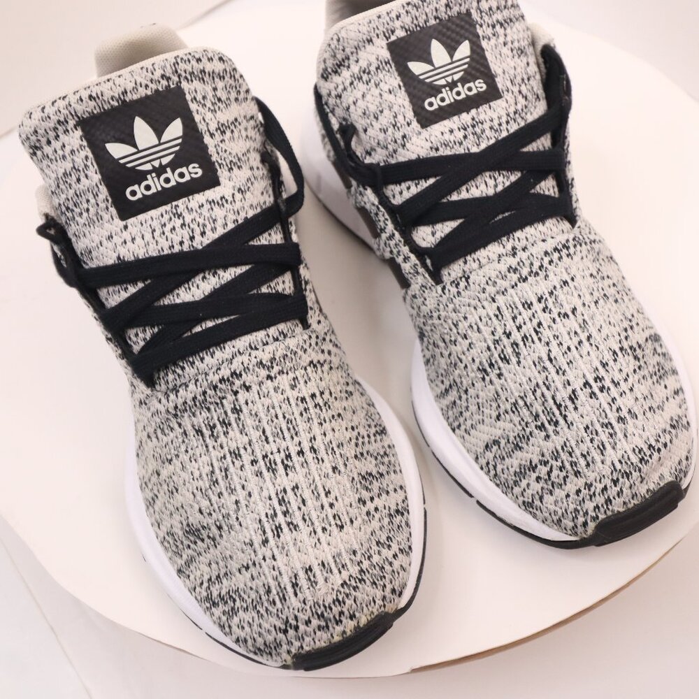Adidas Mens Swift Run Sneakers B41803 Running Shoes Multicolor Oreo size us 6